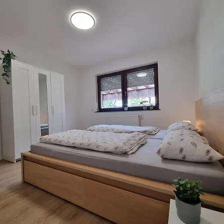 Ruhiges - Komplett Renoviert * Rottendorf